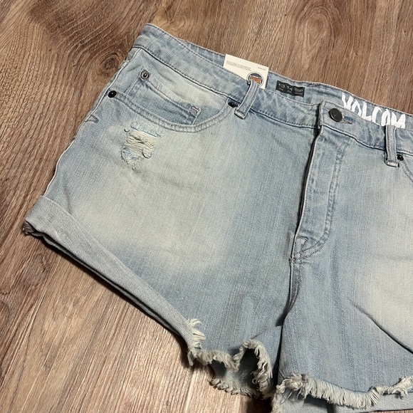 Volcom Women's 1991 Rolled Shorts Blue Drift Wash Shorts - Picture 6 of 12